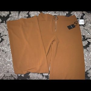 NWT Brown size medium dress pants with silver zip